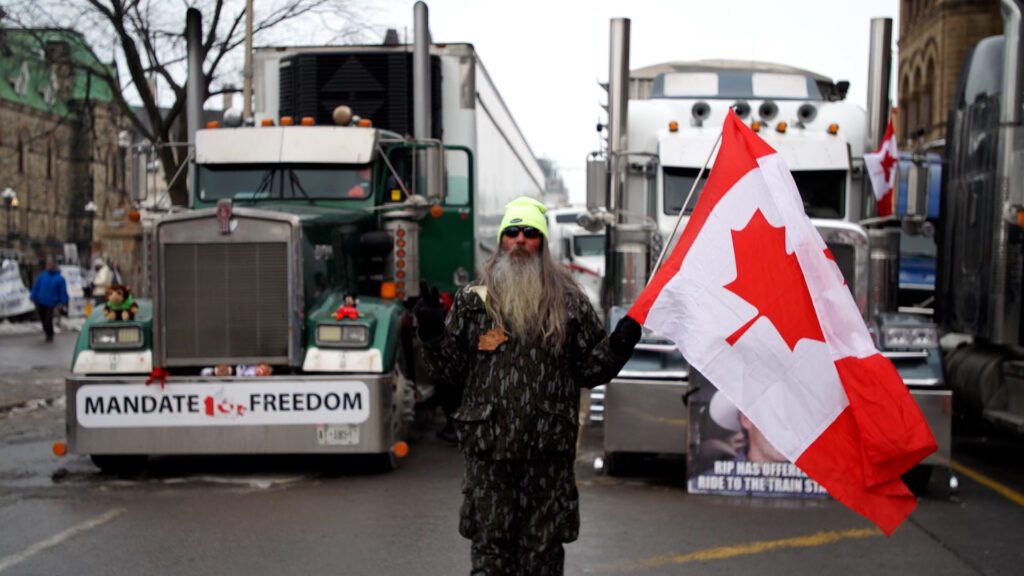 picture of truckers protesting in Canada